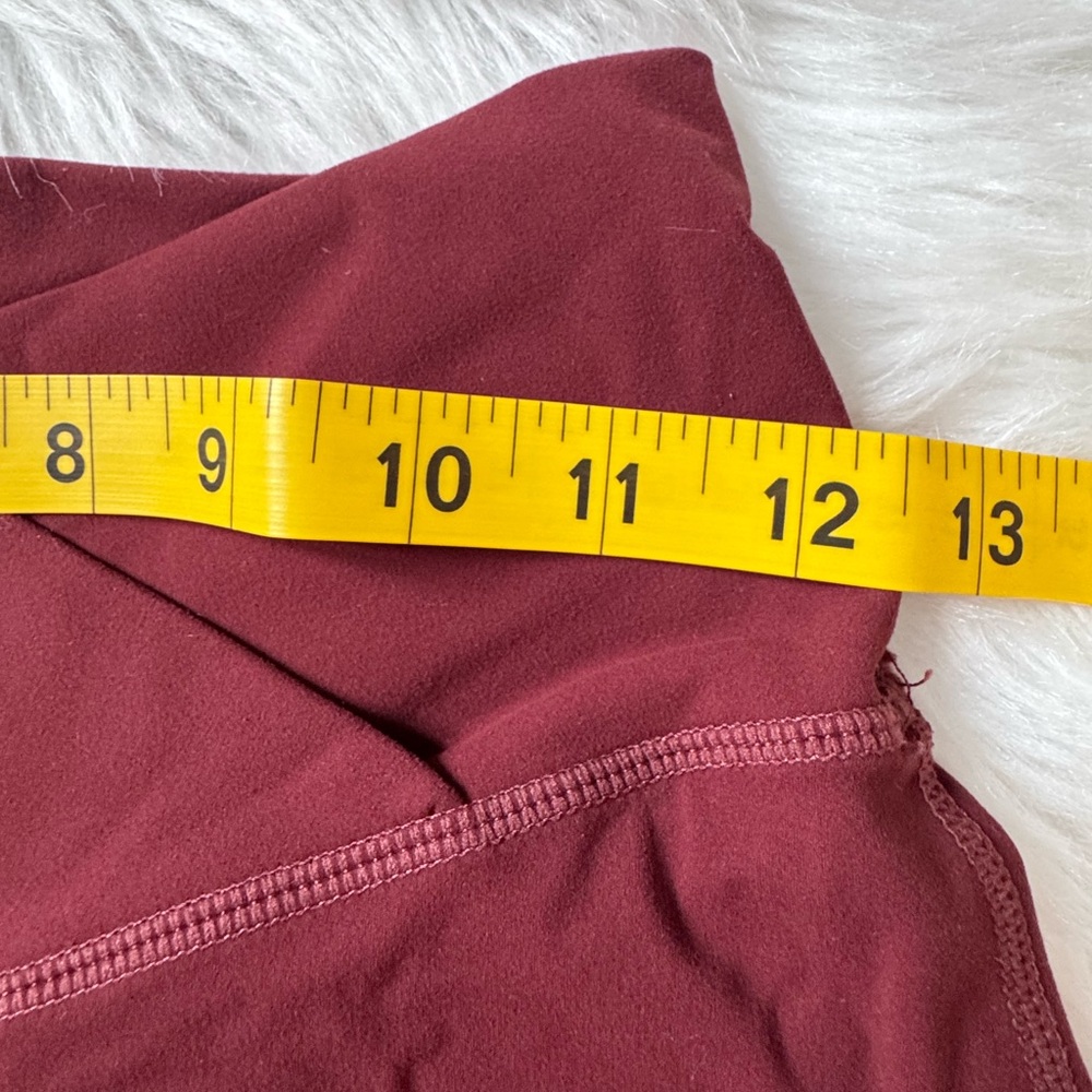 Sunzel Size M Cross Over biker shorts in “wine” color - Picture 4 of 7